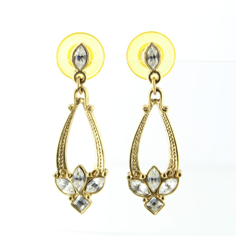 Gold drop earring